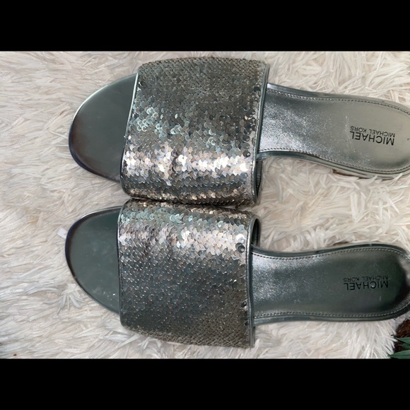 MICHAEL KORS slides - Picture 11 of 12